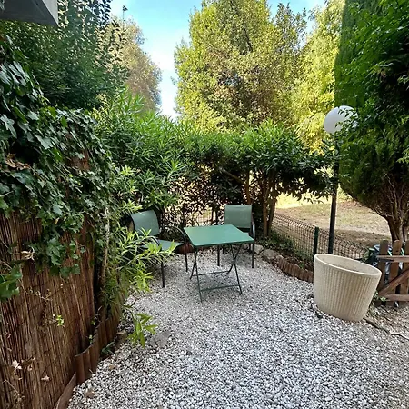 Avec Jardin דירה